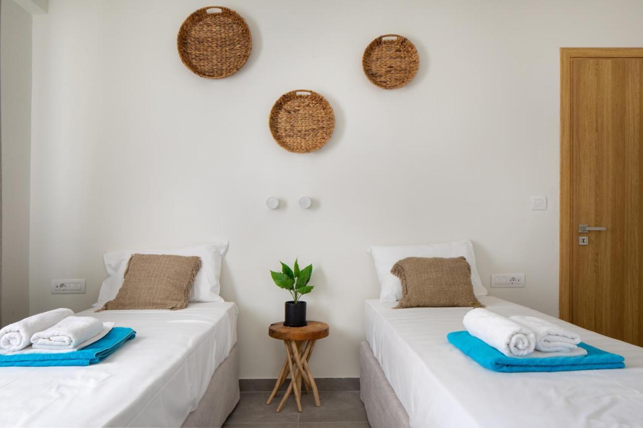 S U E N O - Studios And Apartments, With Shared Pool كاتو ذاراتسو المظهر الخارجي الصورة