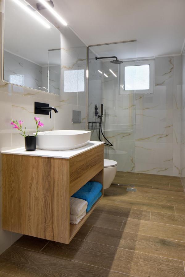 S U E N O - Studios And Apartments, With Shared Pool كاتو ذاراتسو المظهر الخارجي الصورة
