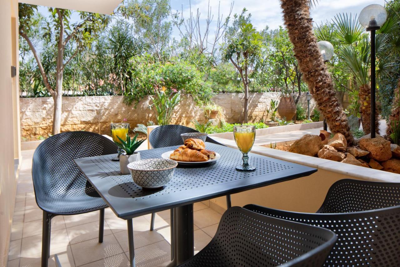 S U E N O - Studios And Apartments, With Shared Pool كاتو ذاراتسو المظهر الخارجي الصورة