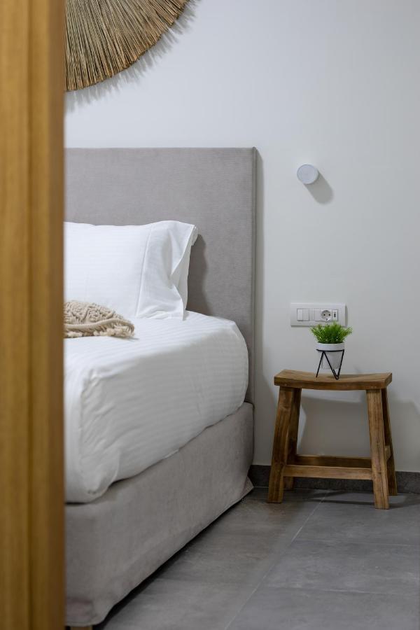 S U E N O - Studios And Apartments, With Shared Pool كاتو ذاراتسو المظهر الخارجي الصورة