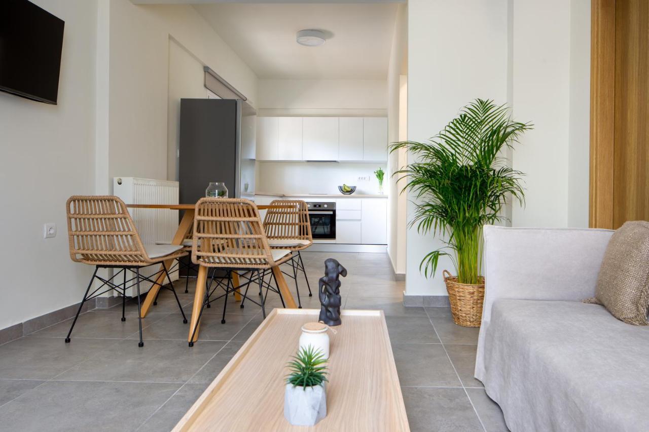 S U E N O - Studios And Apartments, With Shared Pool كاتو ذاراتسو المظهر الخارجي الصورة